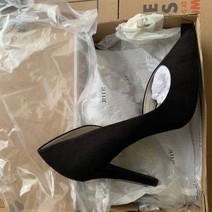 Ana Claire Pumps
